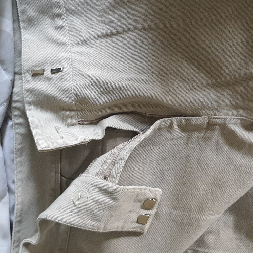 Pants - Picture 3 of 4